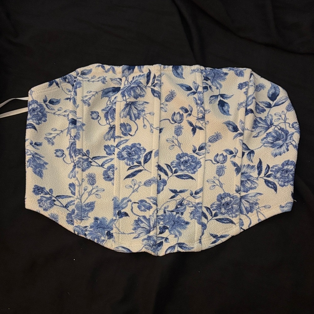 SHEIN Blue Floral Crop Top